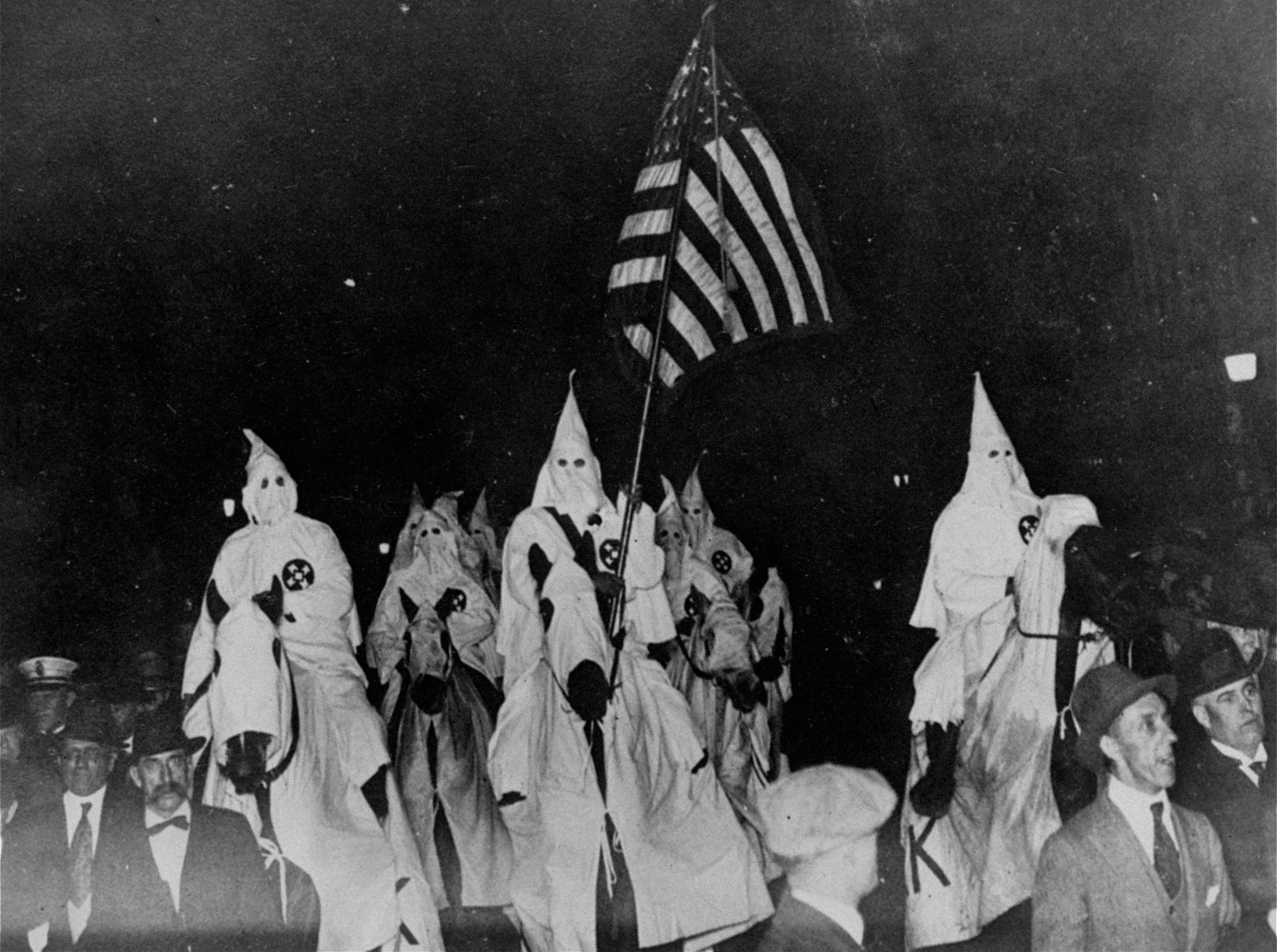 a-fever-in-the-heartland-links-klan-history-to-maga-movement